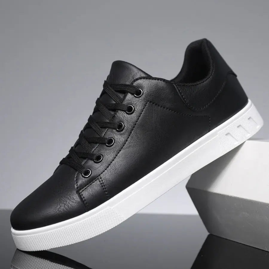 Sneakersy męskie casualowe – buty sportowe na co dzień
