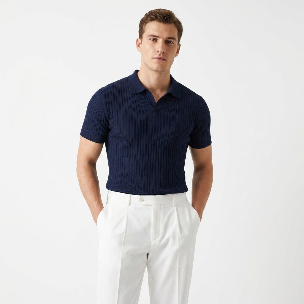 Polo z dekoltem V i prążkowaną teksturą | Smart casual z krótkim rękawem